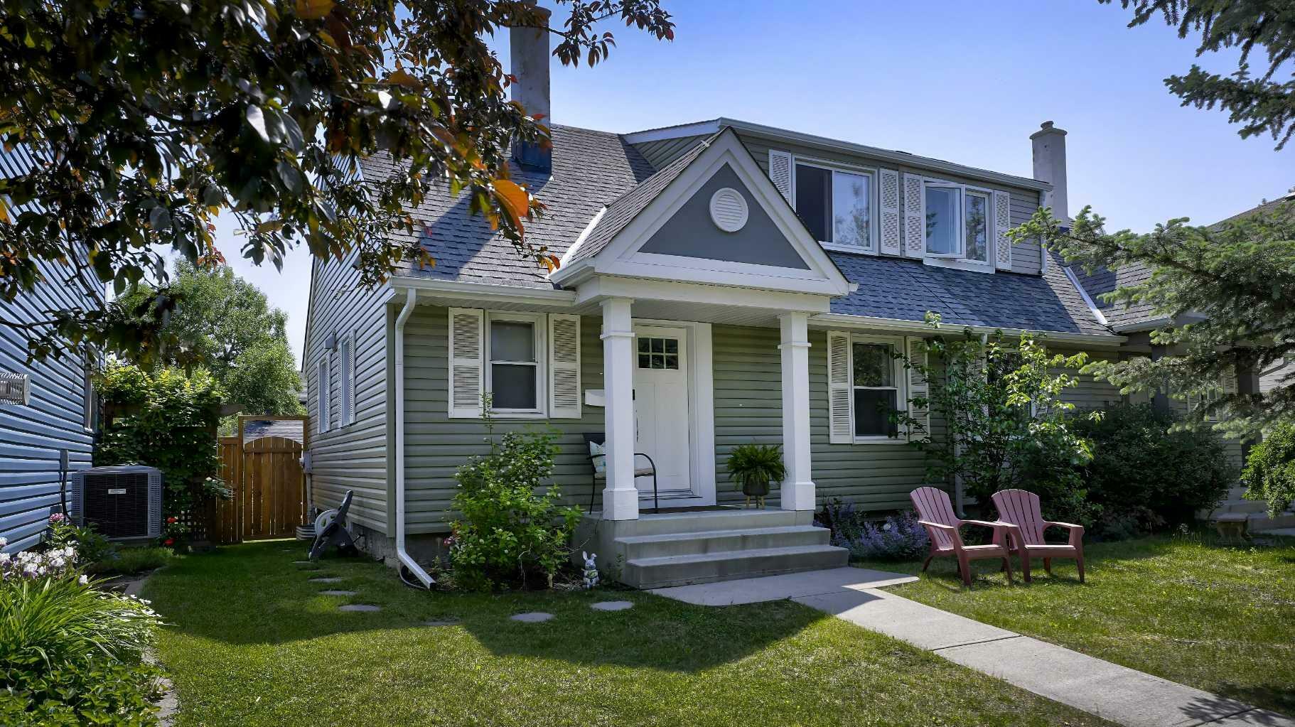 Property Photo: 115 Amiens Crescent SW AB T2T 6E7