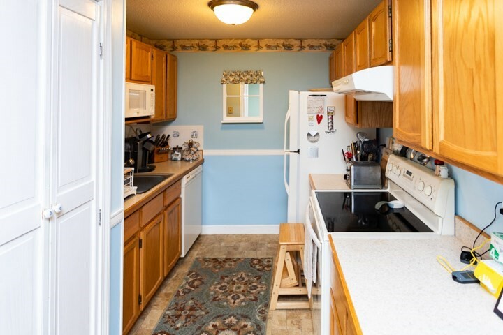 Property Photo: 153 Heritage Dr 153 MA 01588
