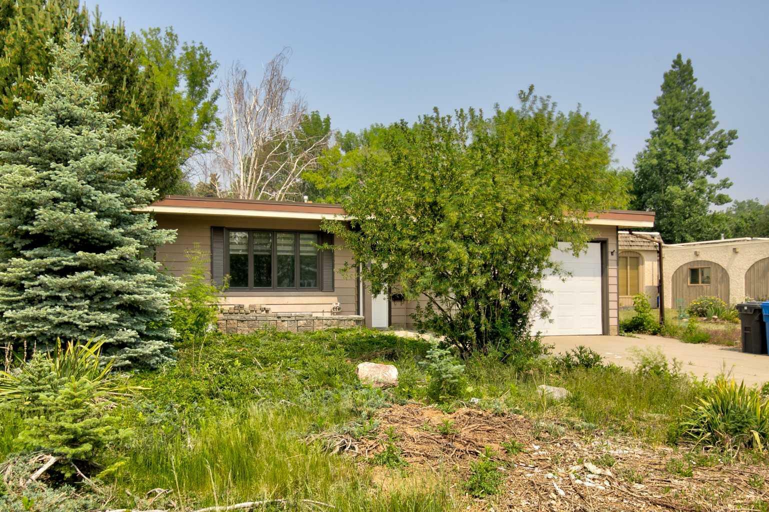 117 McGill Boulevard W  Lethbridge AB T1K 3V8 photo