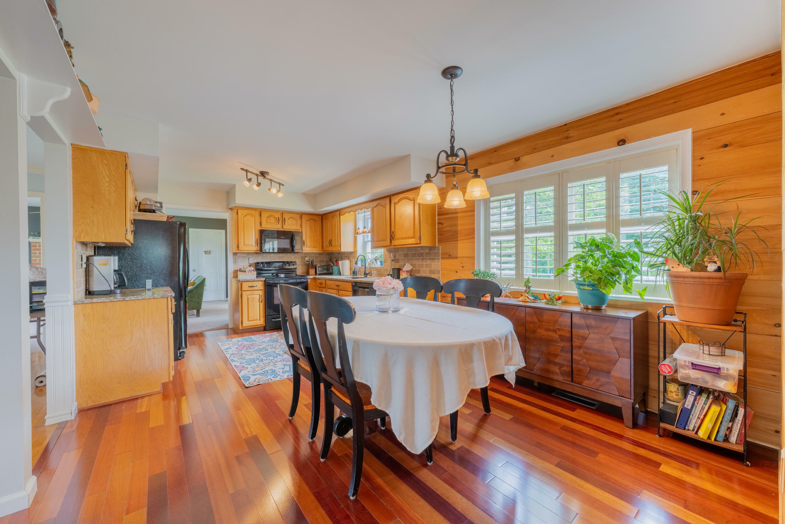 Property Photo: 5622 Snowdrift Road PA 18069