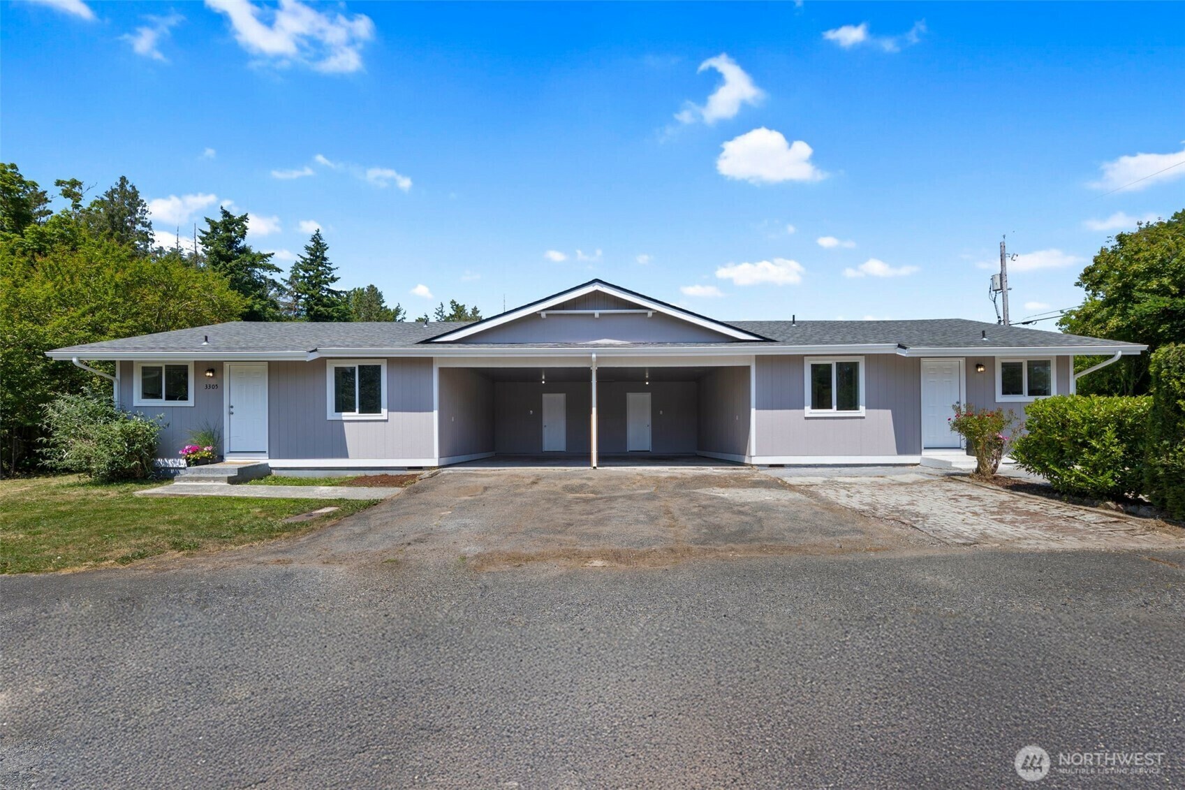 Property Photo: 3305 Hollywood Avenue WA 98225