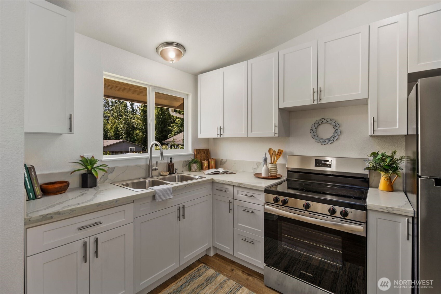 3305  Hollywood Avenue  Bellingham WA 98225 photo