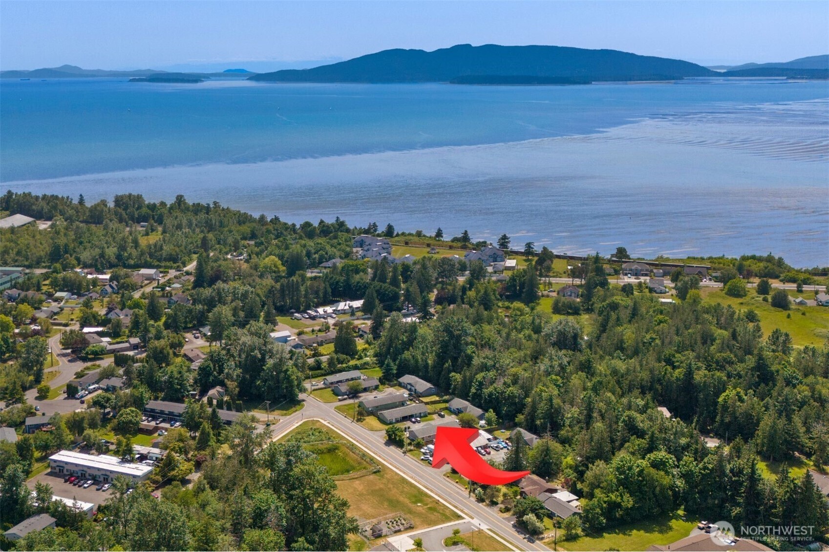 Property Photo: 3305 Hollywood Avenue WA 98225