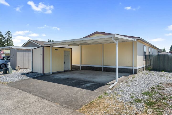 Property Photo: 201 W Oakview Avenue 88 WA 98531