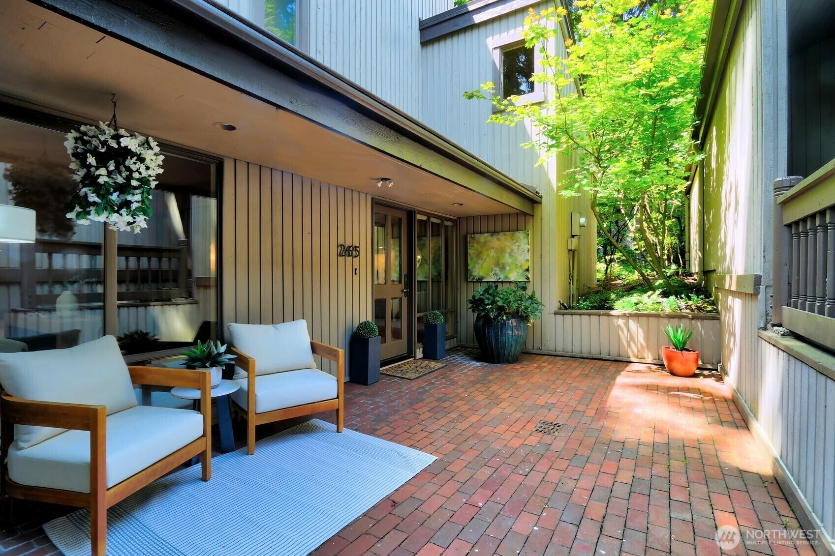 Property Photo: 265 98th Avenue NE WA 98004