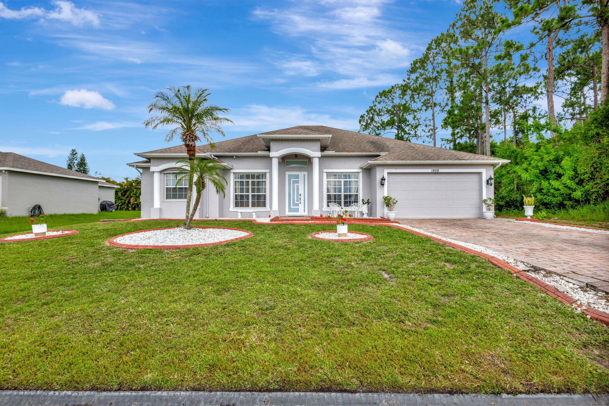 Property Photo: 1958 SW Del Rio Boulevard FL 34953
