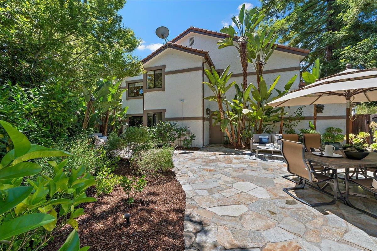 Property Photo: 116 Calle Nivel CA 95032