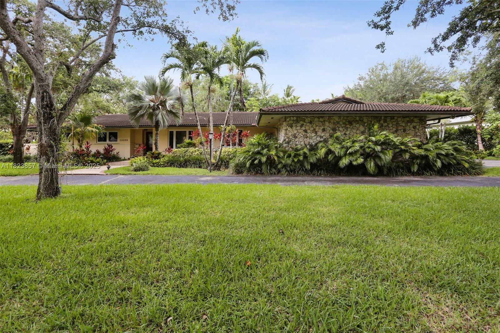 Property Photo: 10920 SW 68th Ave Rd FL 33156