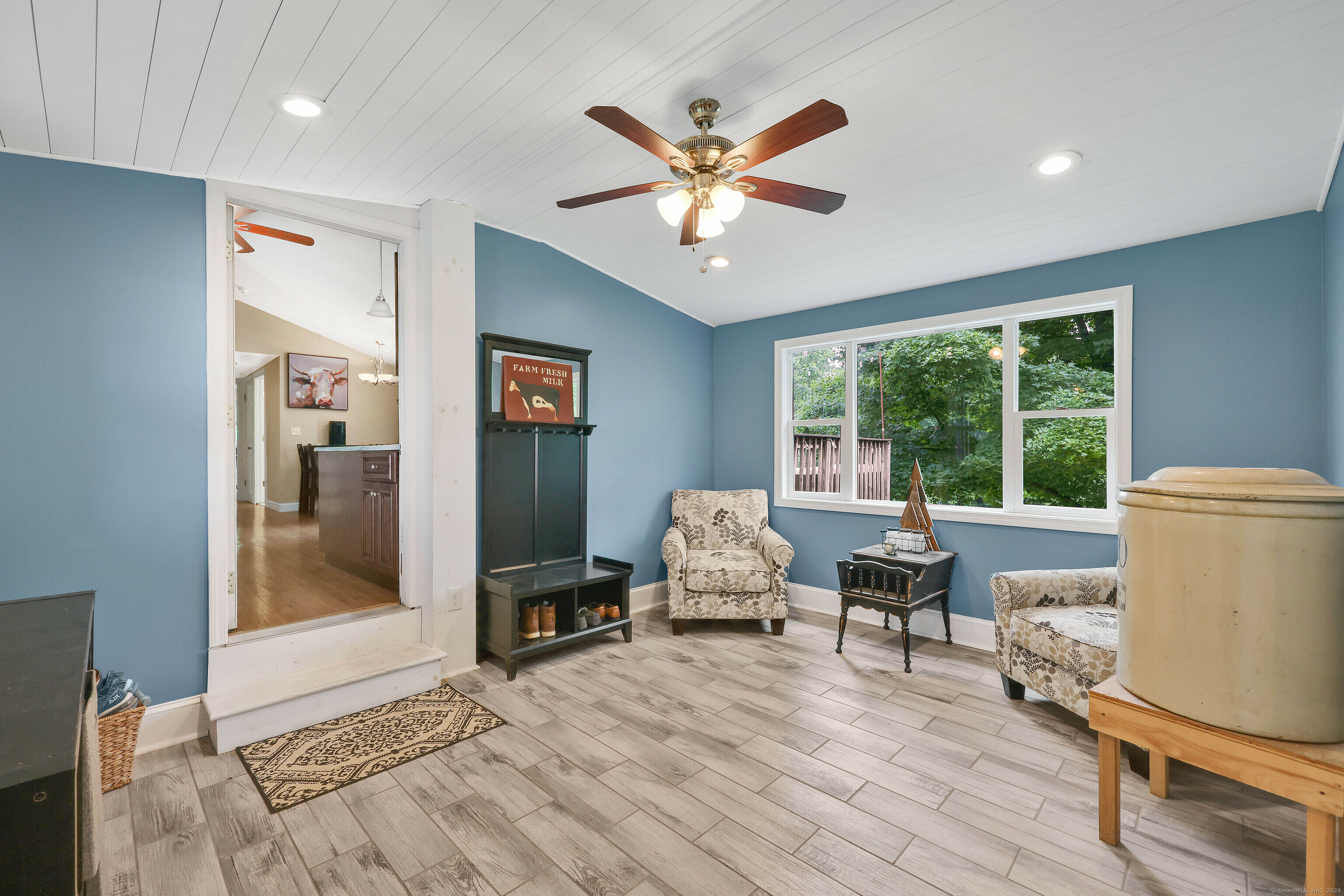 Property Photo: 1117 North Grand Street CT 06093