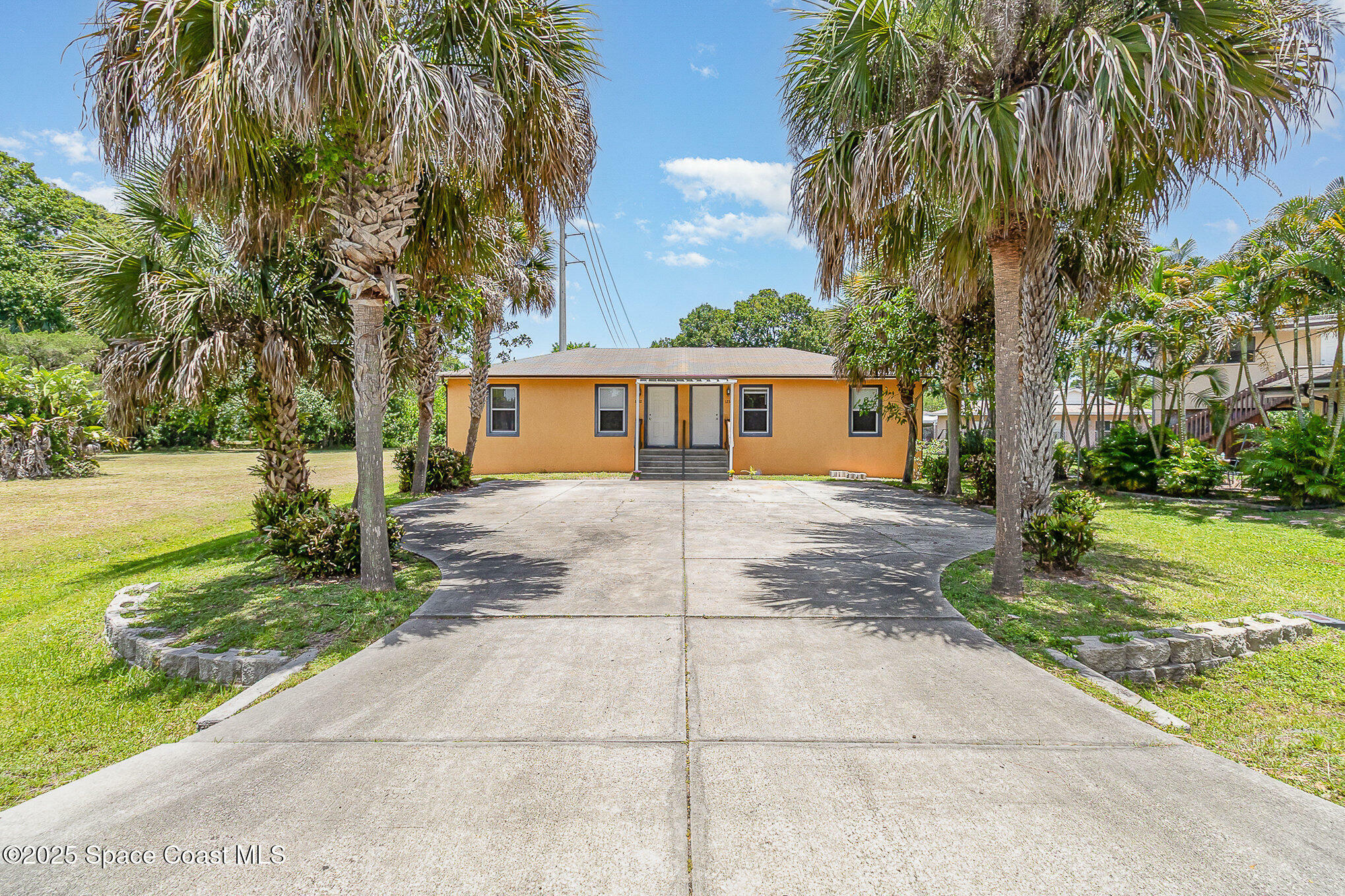 Property Photo: 1230 Fern Street FL 32922
