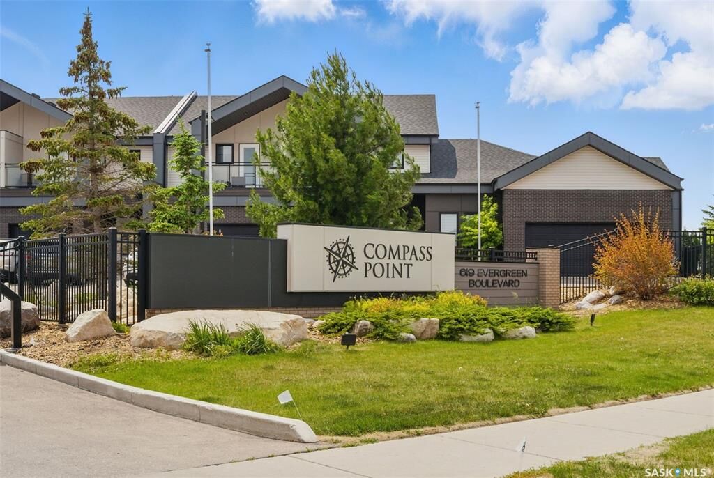 Property Photo: 619 Evergreen Boulevard 10 SK S7W 0Y7