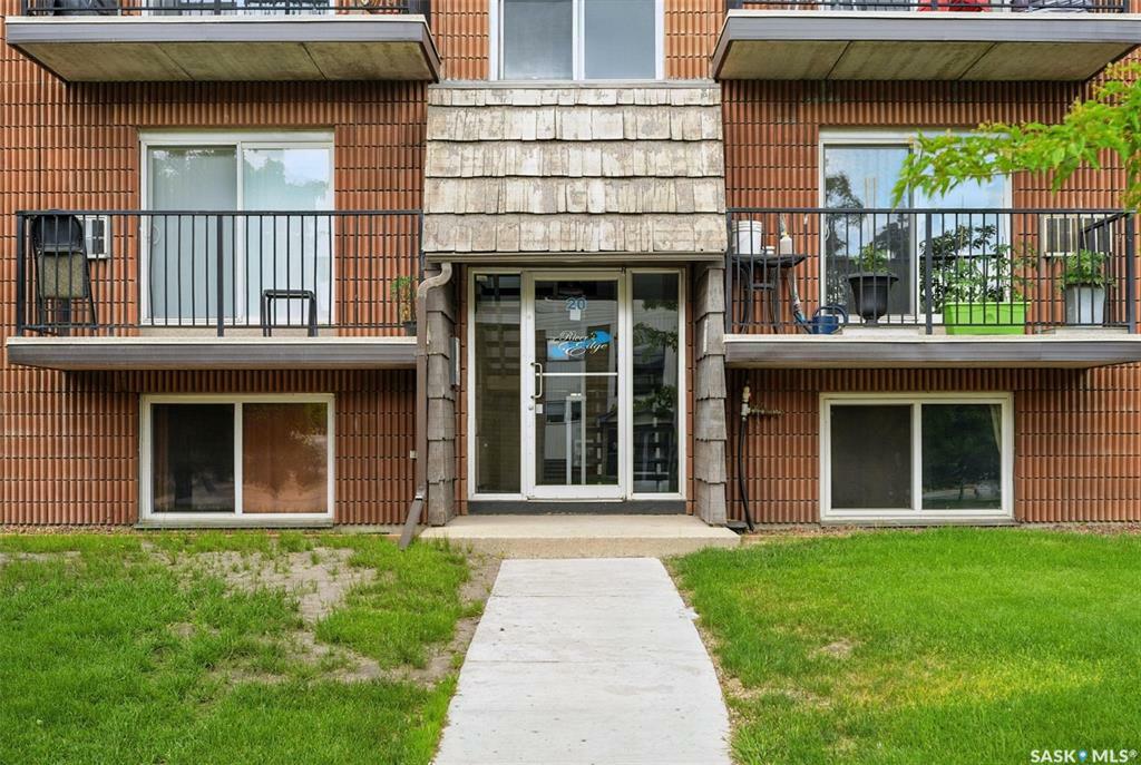 Property Photo: 20 Assiniboine Drive 15 SK S7K 1H2