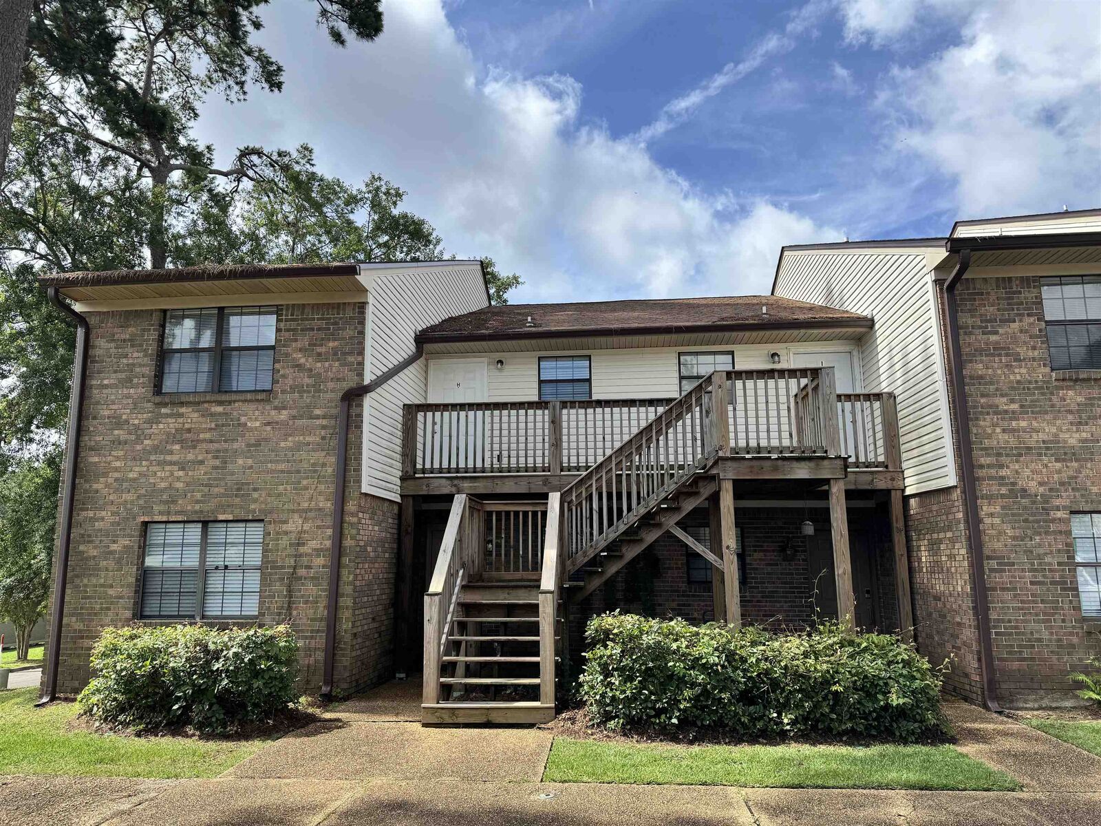 Property Photo: 1108 Green Tree Court 1 FL 32304