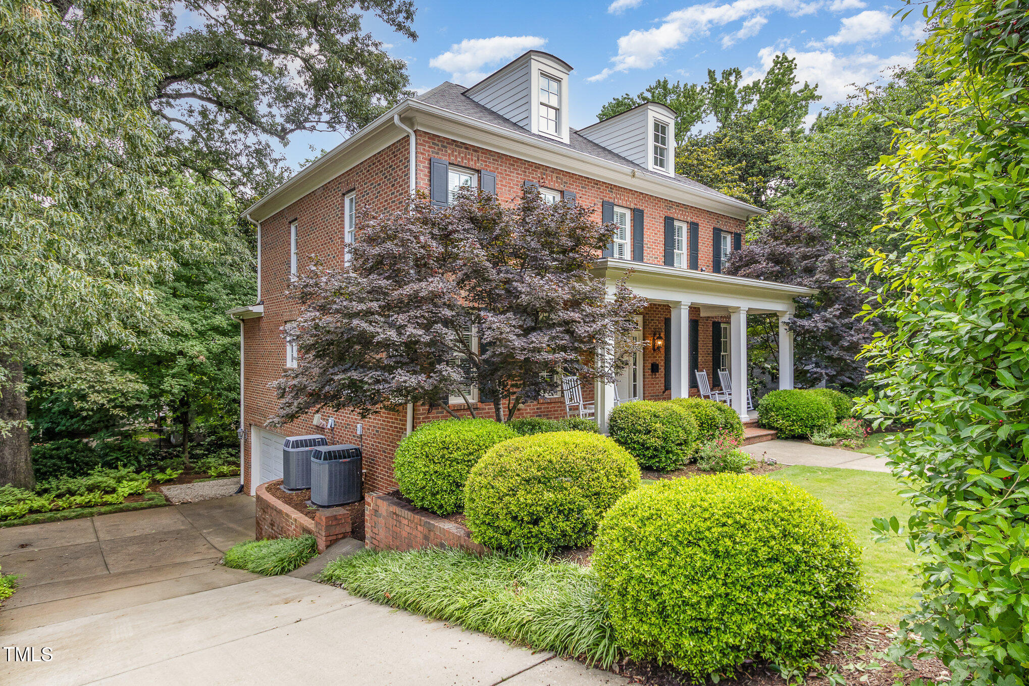 Property Photo: 1414 Park Drive NC 27605