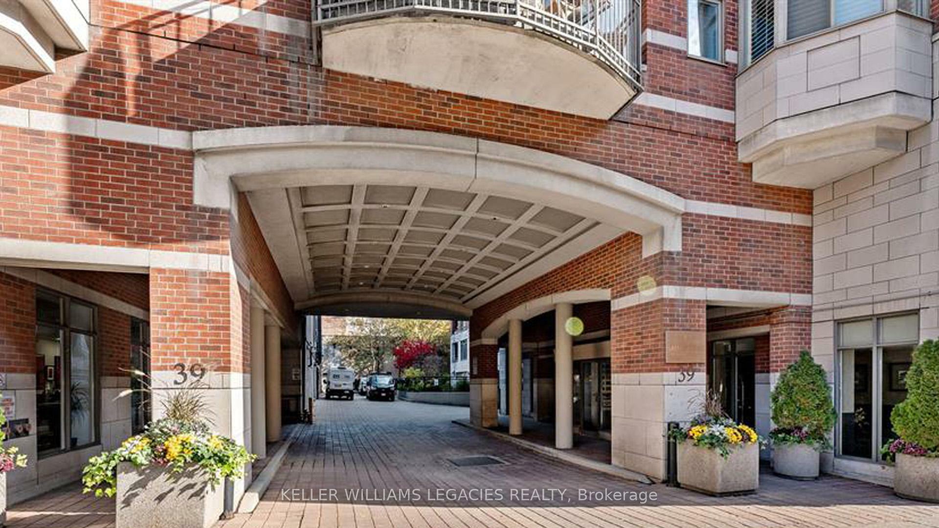 Property Photo: 39 Jarvis Street 307 ON M5E 1Z5