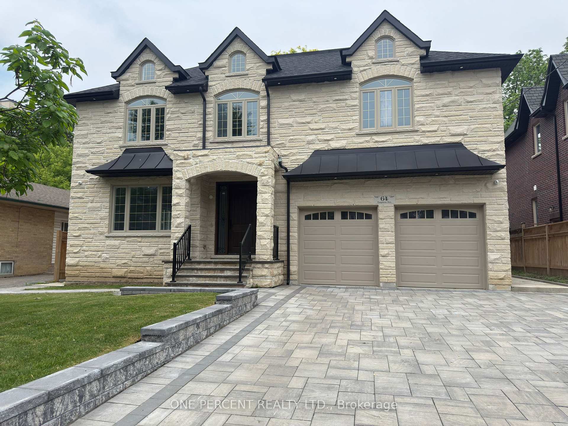 Photo de la propriété:  64 Empress Avenue  ON M2N 3T4 