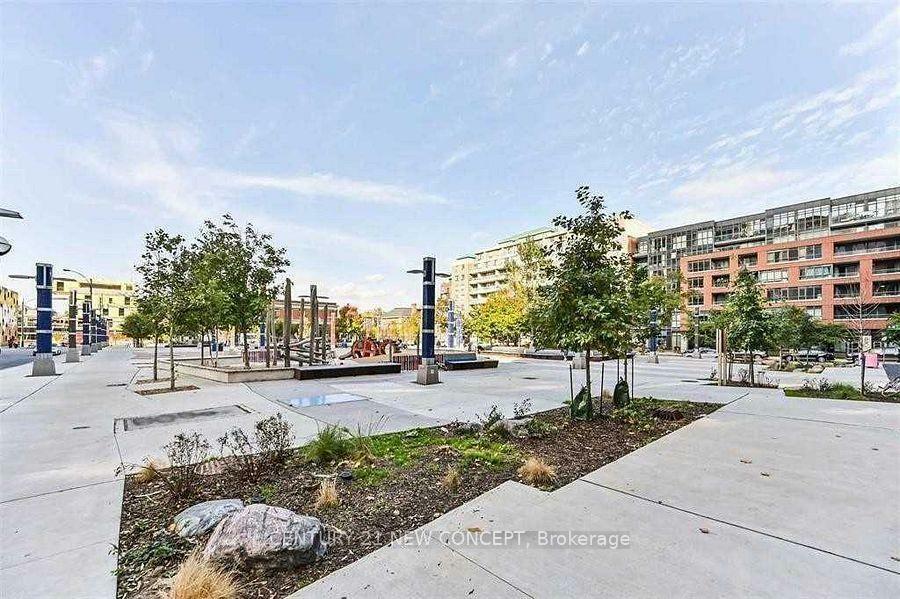 Property Photo: 68 Abell Street 601 ON M6J 0B1