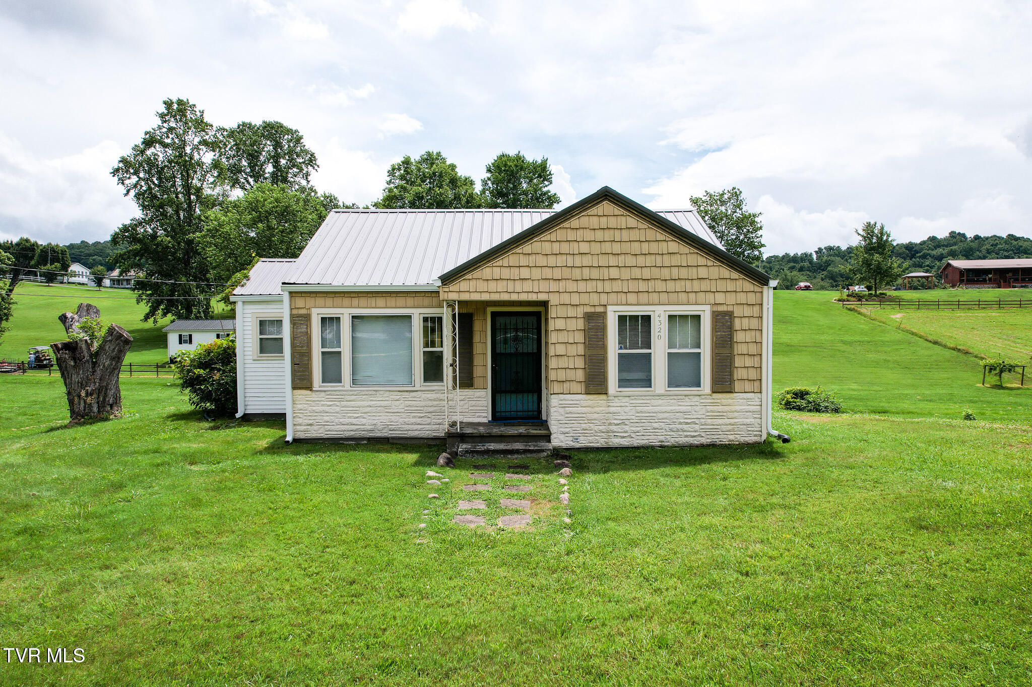 4320 Kingsport Highway  Afton TN 37616 photo