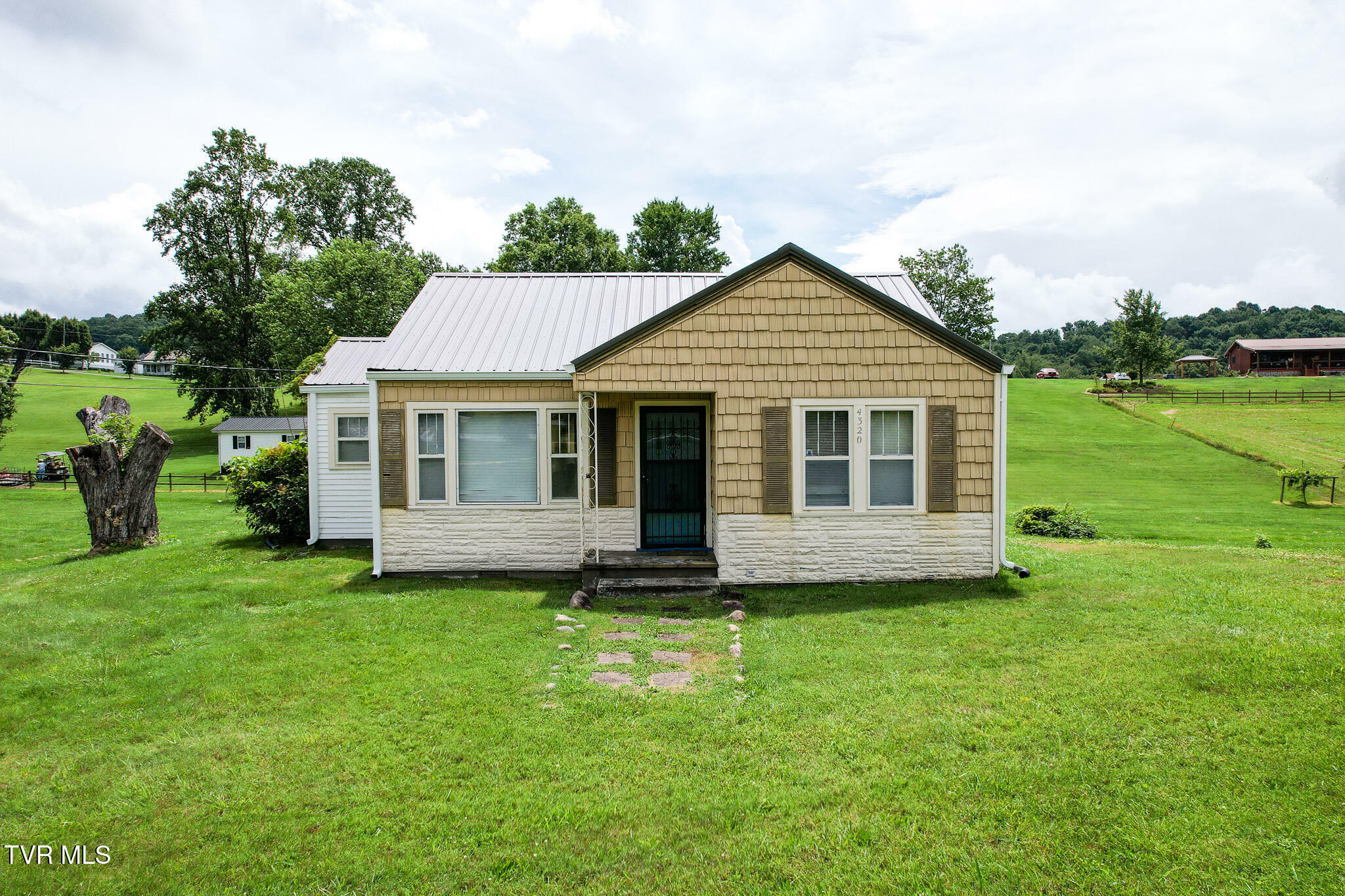 Property Photo: 4320 Kingsport Highway TN 37616