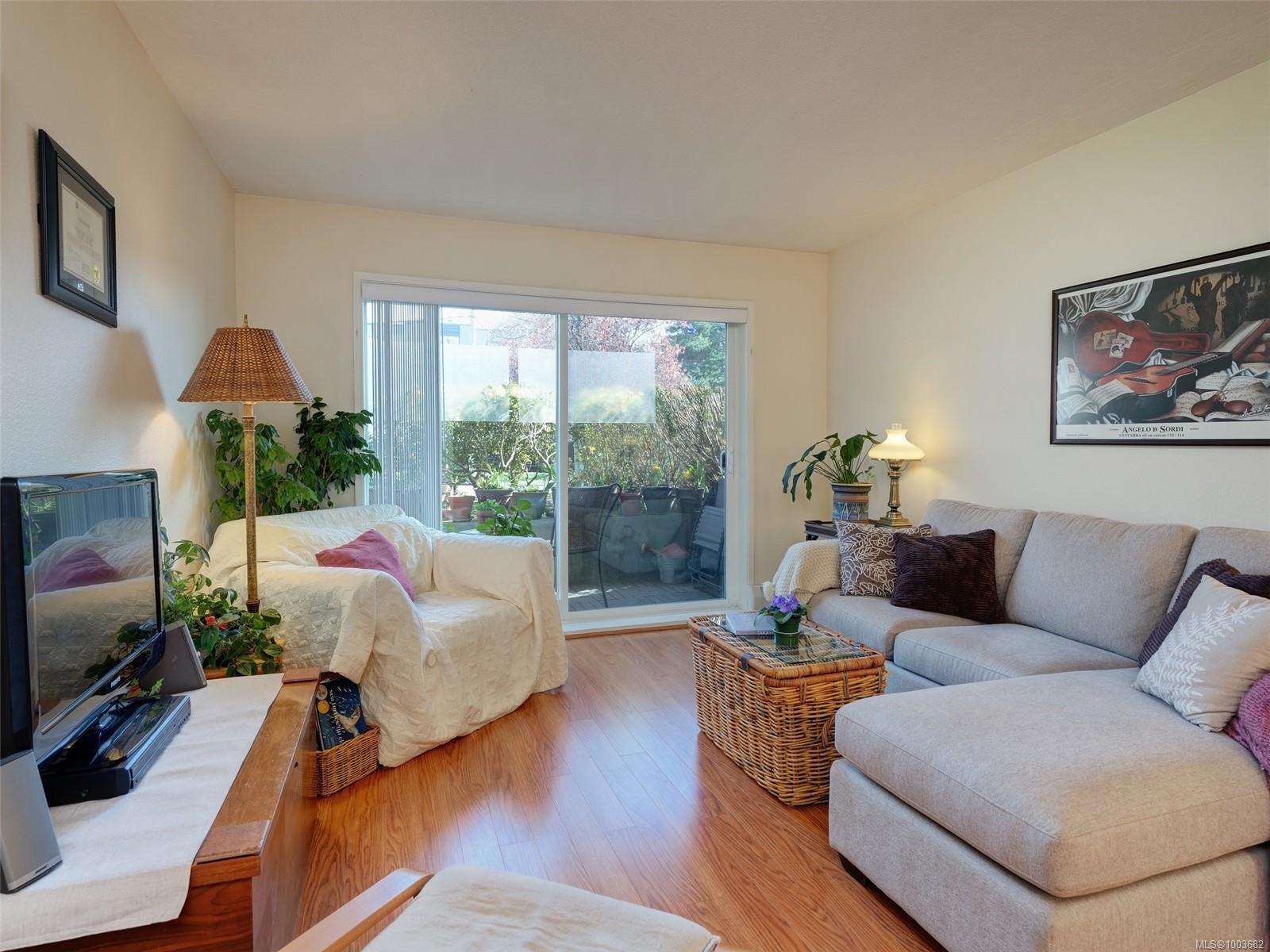 Photo de la propriété: 118 Croft St 105 BC V8V 2E6