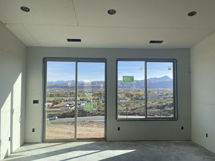 Property Photo:  2032 W 320 S 37  UT 84737 