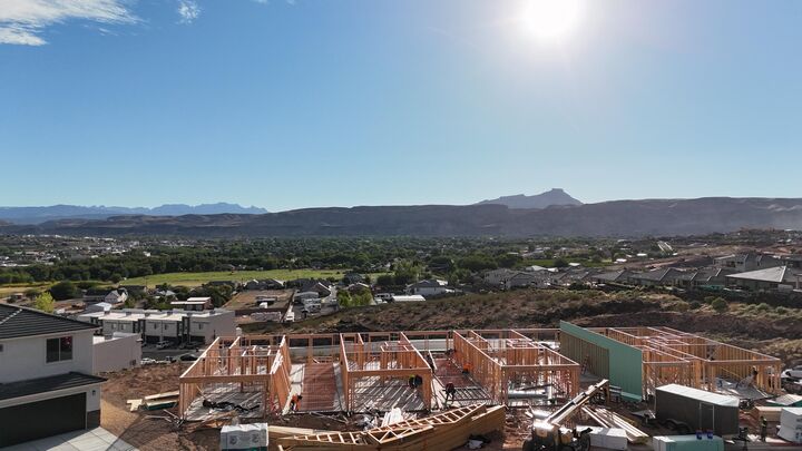 Property Photo:  2040 W 320 S 38  UT 84737 