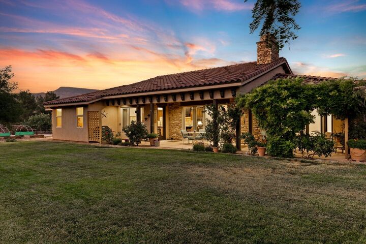 Property Photo:  565 E Rio De Sion Dr  UT 84779 