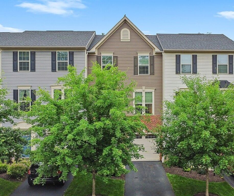 Property Photo:  122 Arbor Trail Dr  PA 15136 