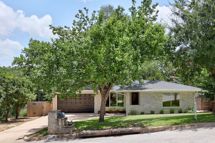 Property Photo: 3518 Lakeland Drive TX 78731