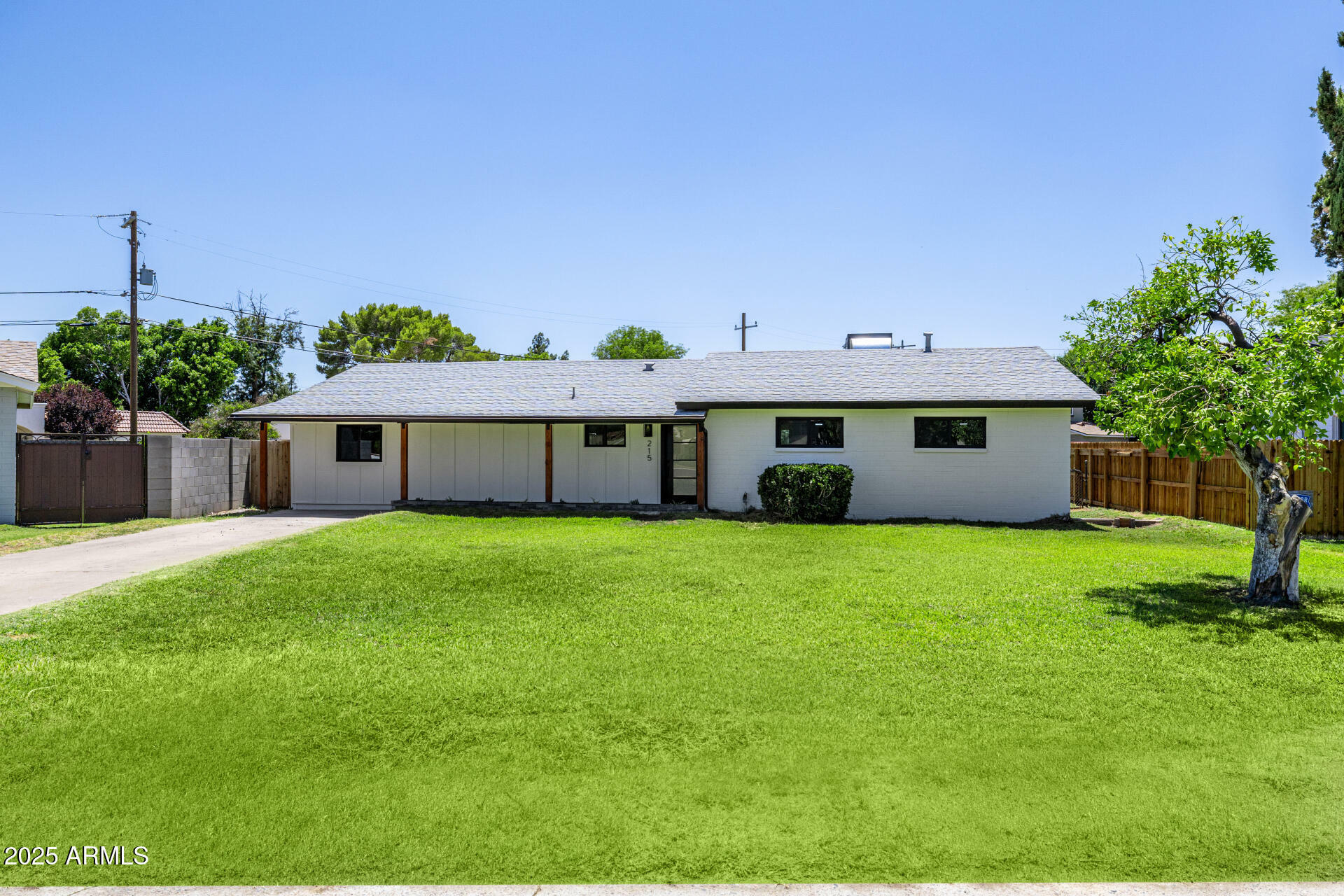 215 W Ruth Avenue  Phoenix AZ 85021 photo