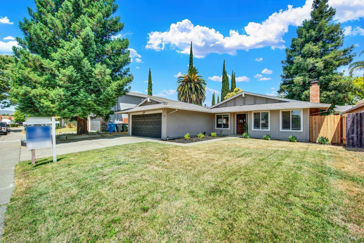 Property Photo: 119 Asbury Drive CA 95687