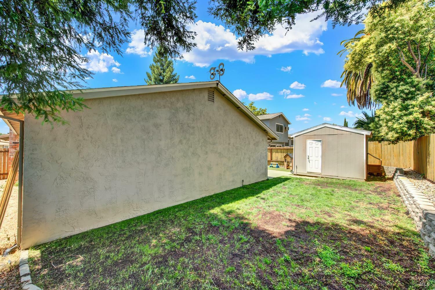 Property Photo: 119 Asbury Drive CA 95687