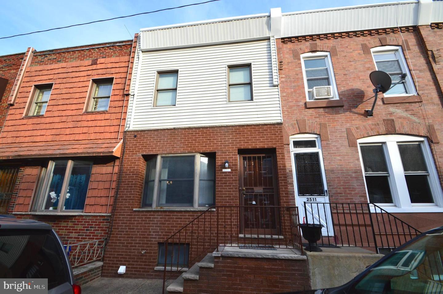Property Photo: 2509 S Alder Street PA 19148