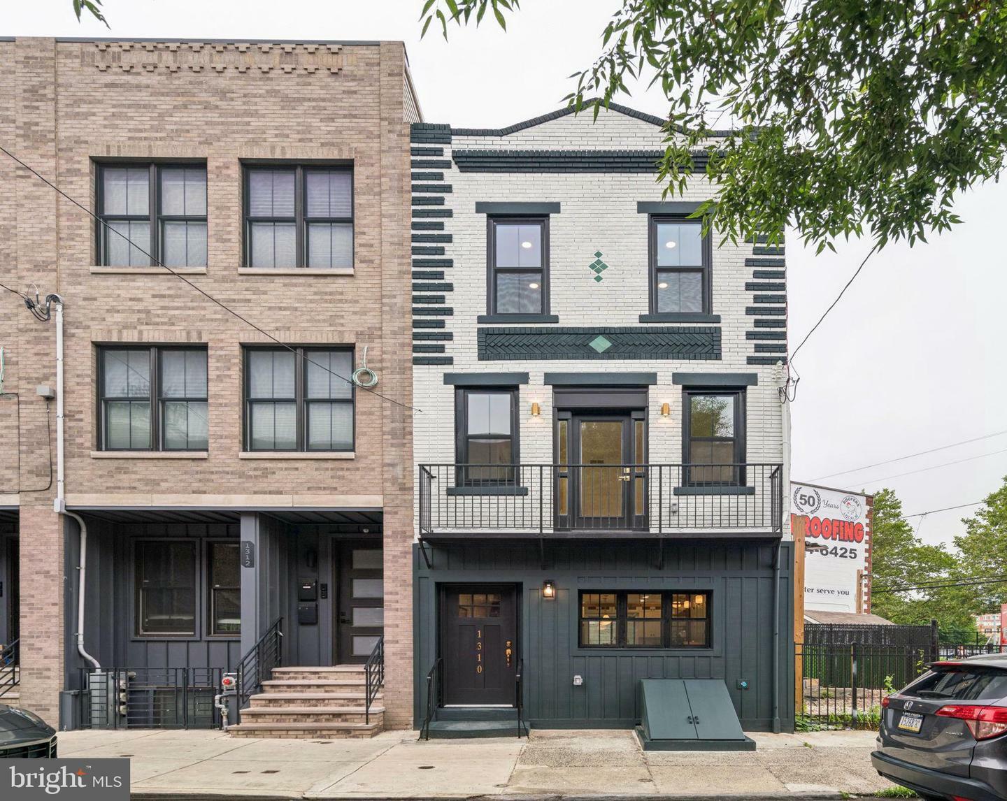 Property Photo: 1310 E Passyunk Avenue PA 19147