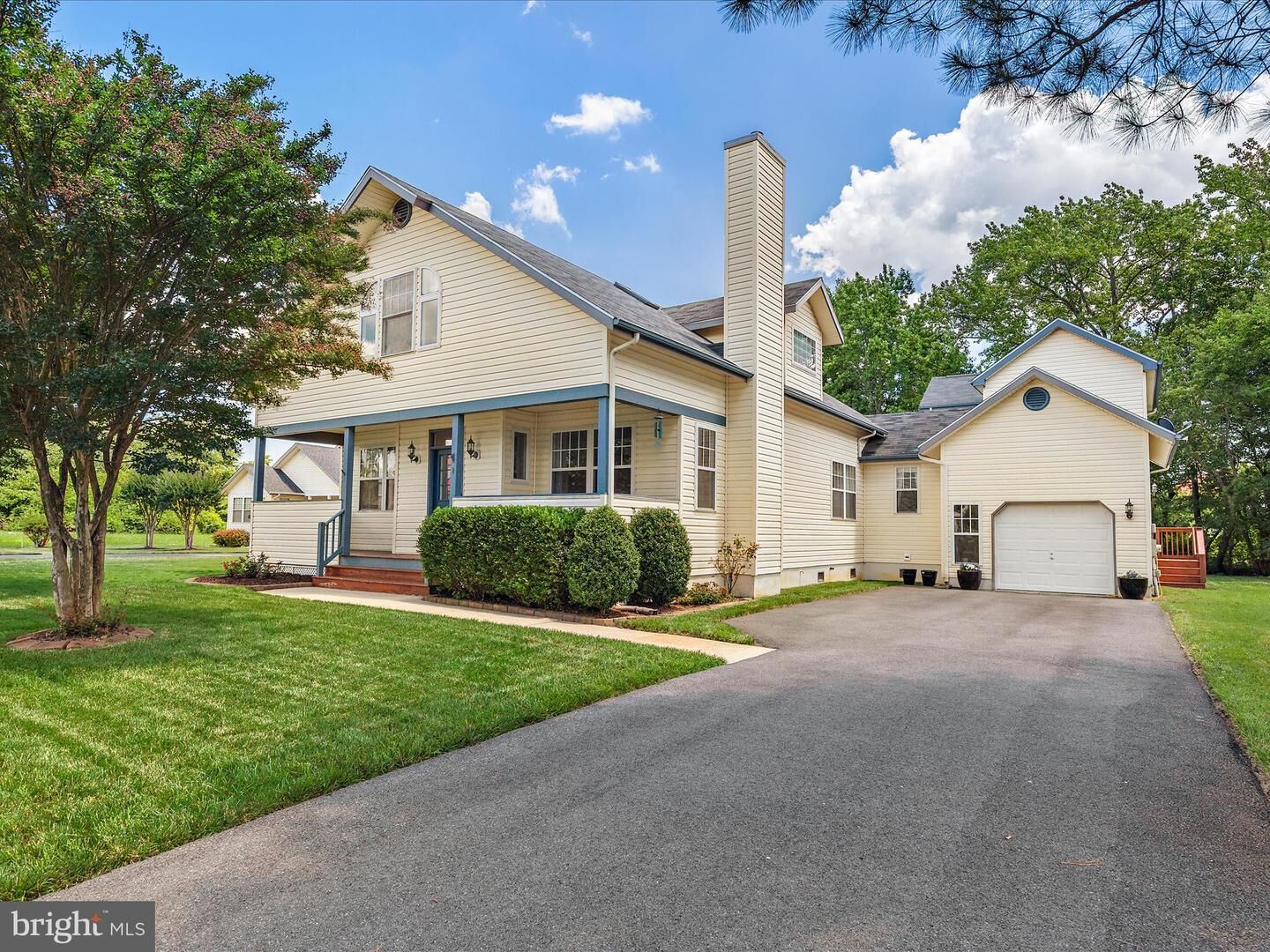 Property Photo:  2 Assawoman Avenue  DE 19970