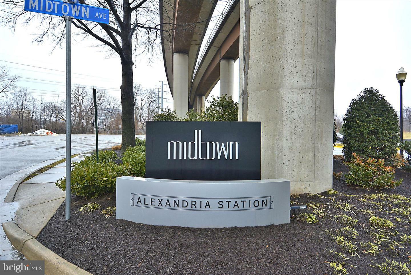 Property Photo: 2451 Midtown Avenue 1323 VA 22303