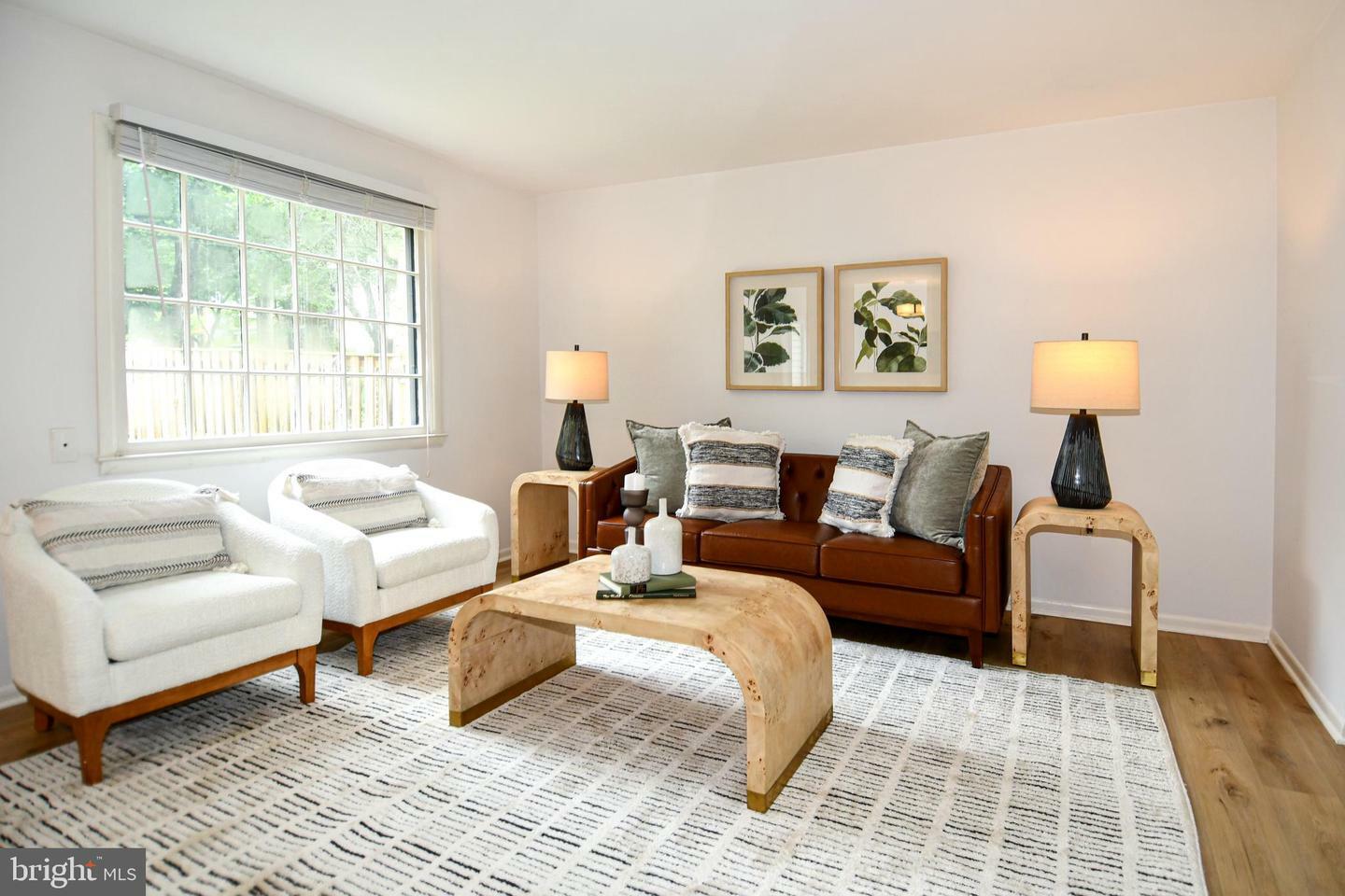 Property Photo: 9835 Saint Cloud Court VA 22031