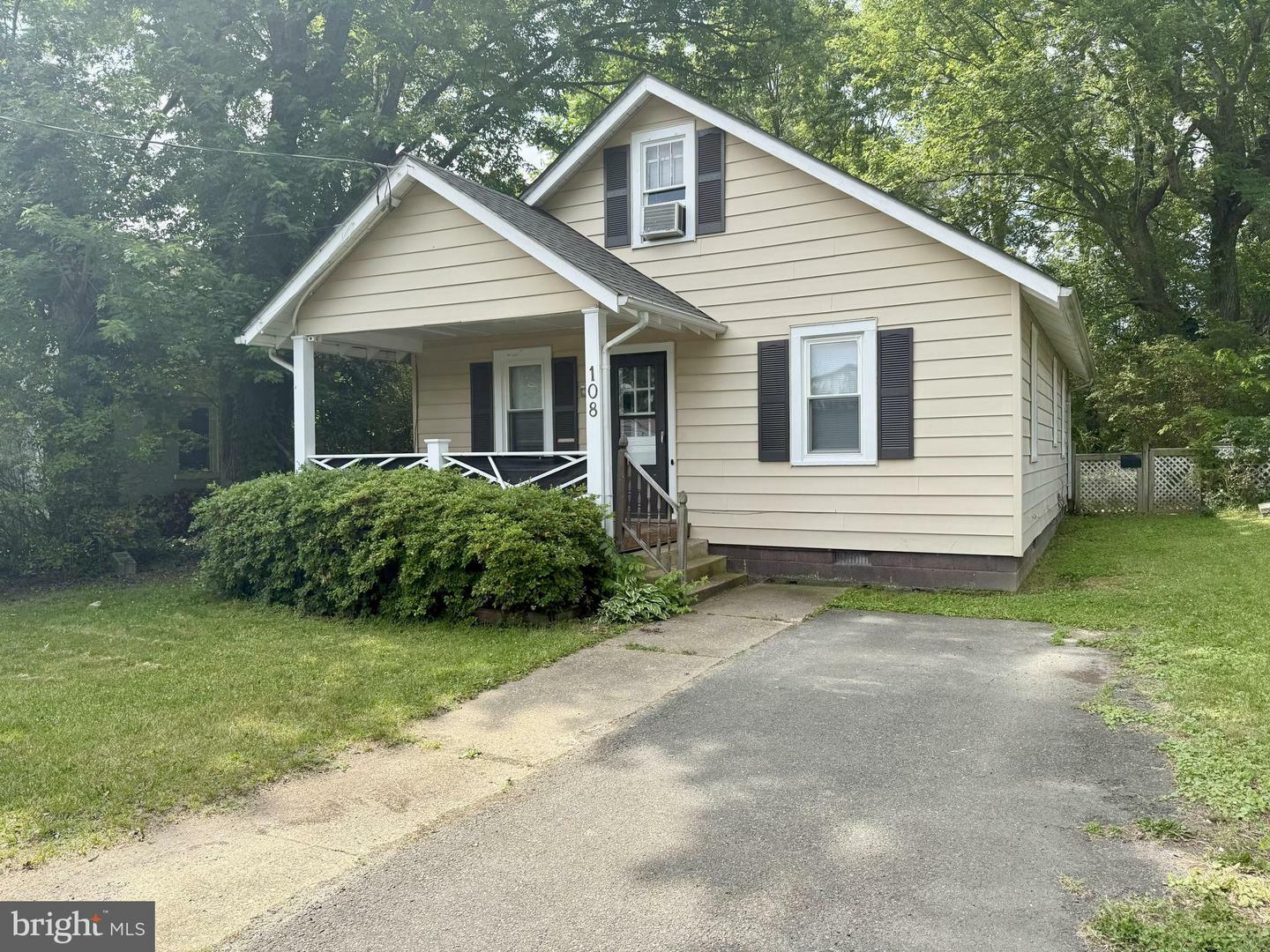108 Oak Street  Fredericksburg VA 22401 photo