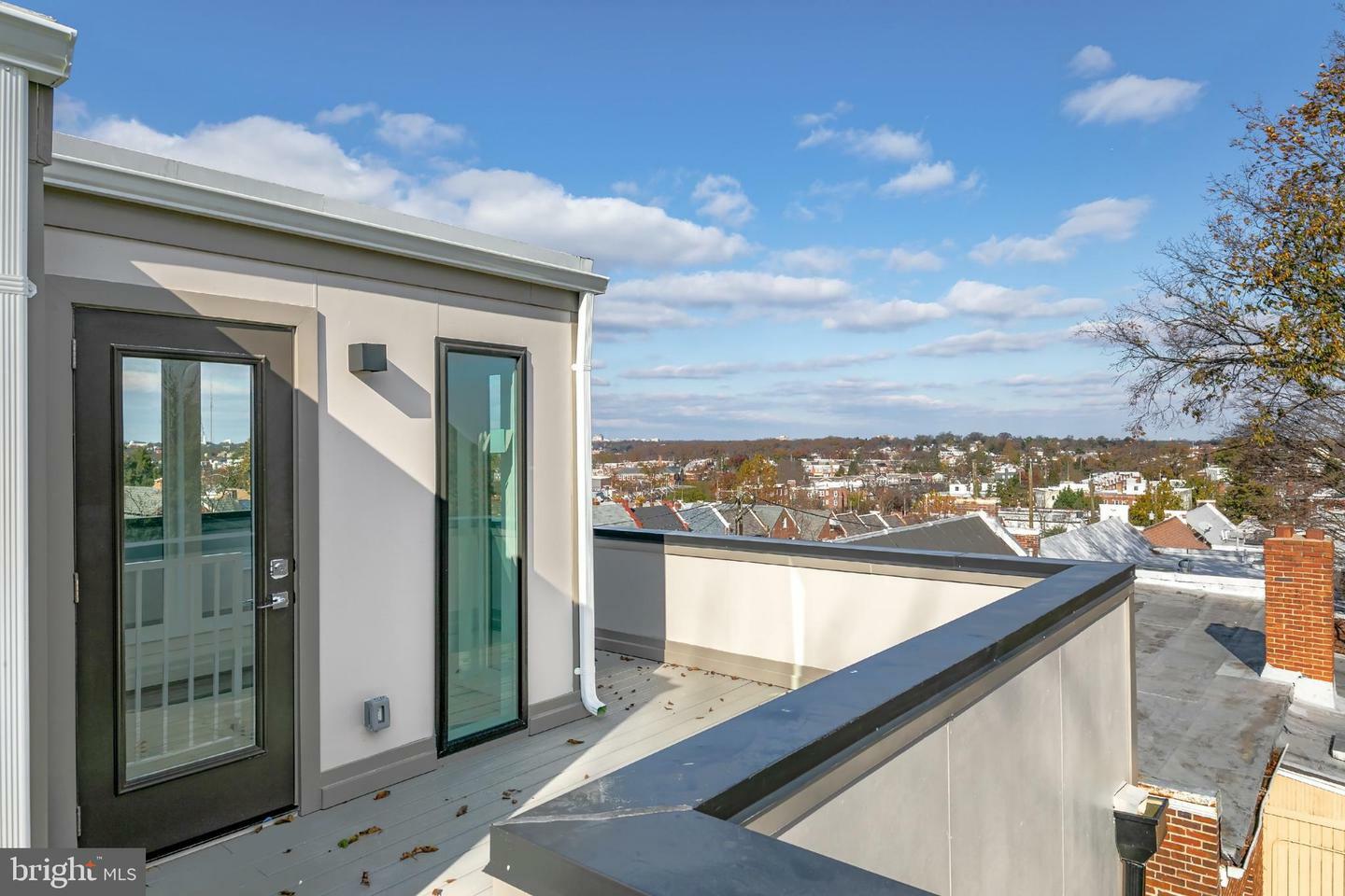 Property Photo:  4901 1st Street NW 5  DC 20011 