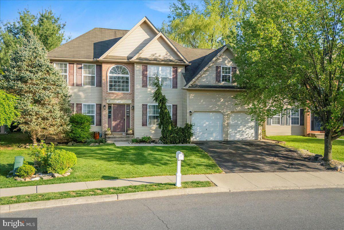 Property Photo: 420 Highlands Boulevard PA 18042