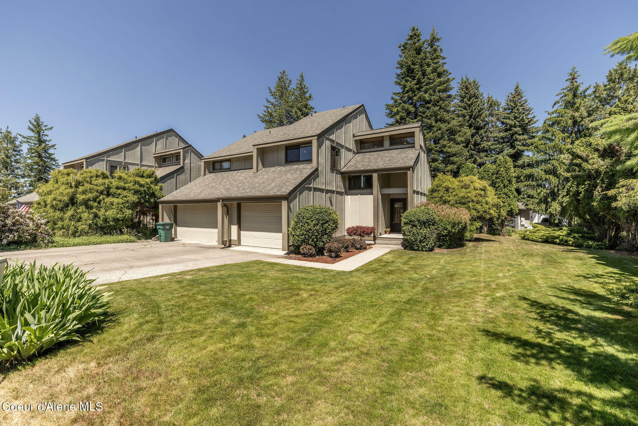 Property Photo: 1057 E Loch Lomond Ct ID 83835
