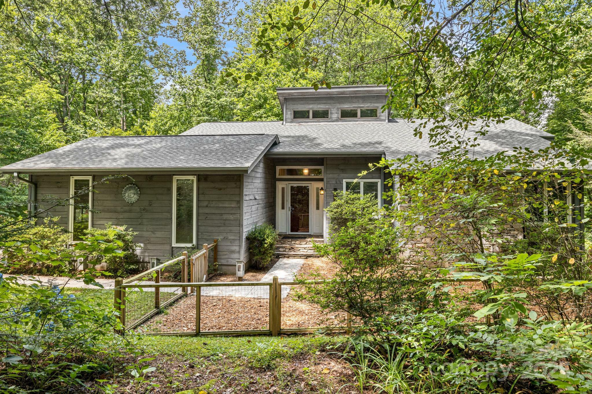 Property Photo: 24 Penne Way NC 28731