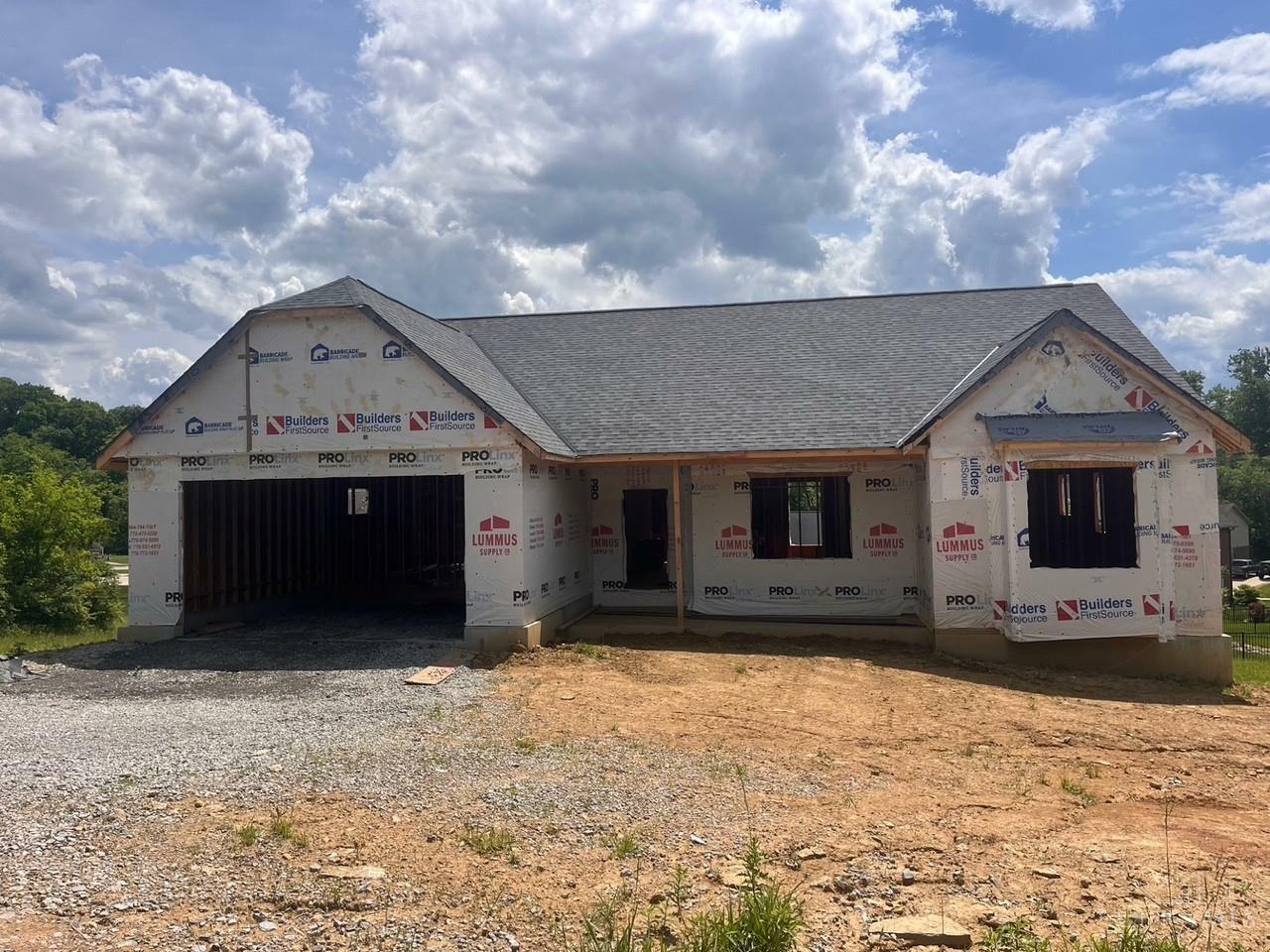 Property Photo: 1681 W Huntley Road OH 45122