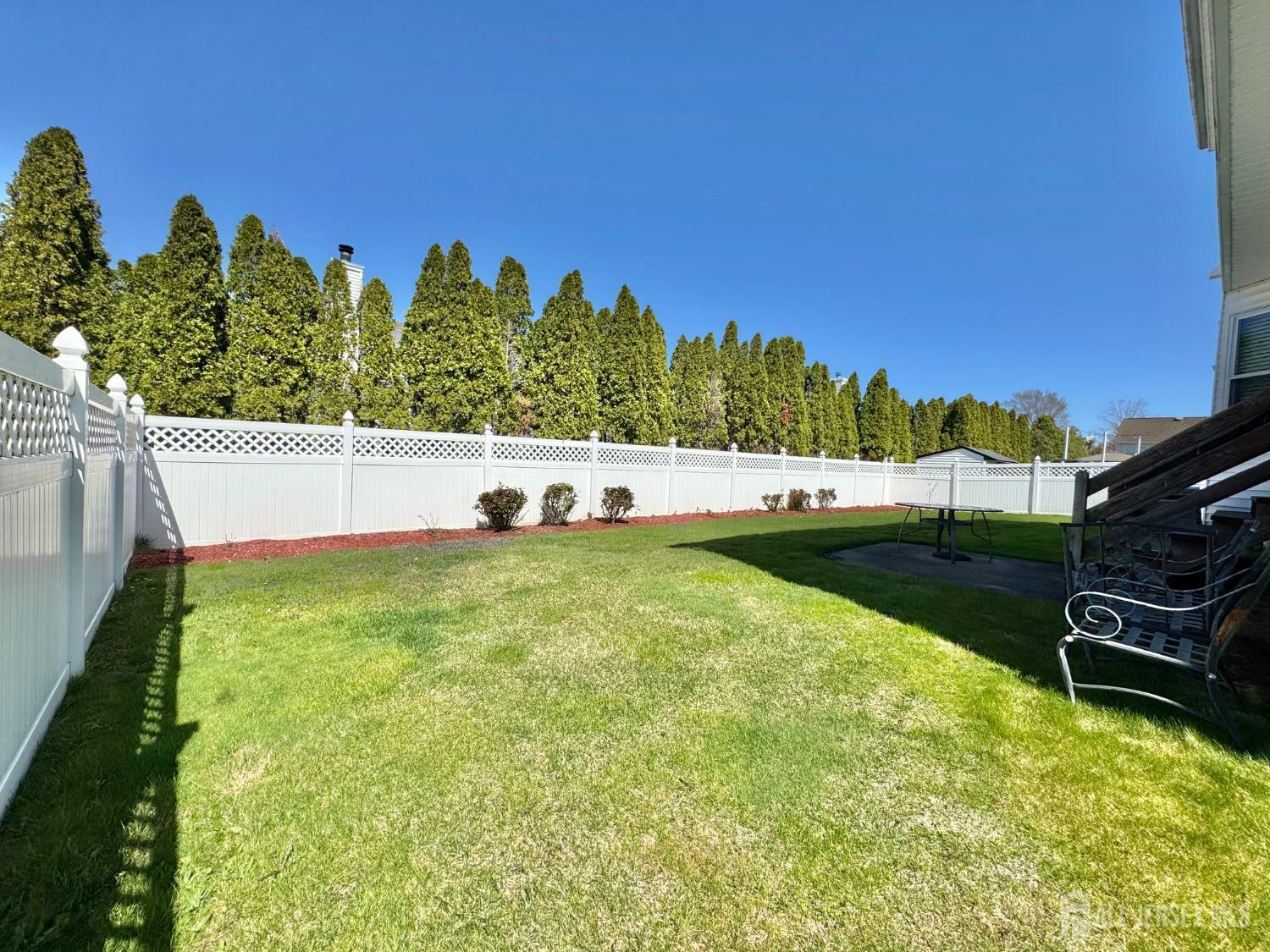Property Photo:  8 Woodmere Court  NJ 08857 