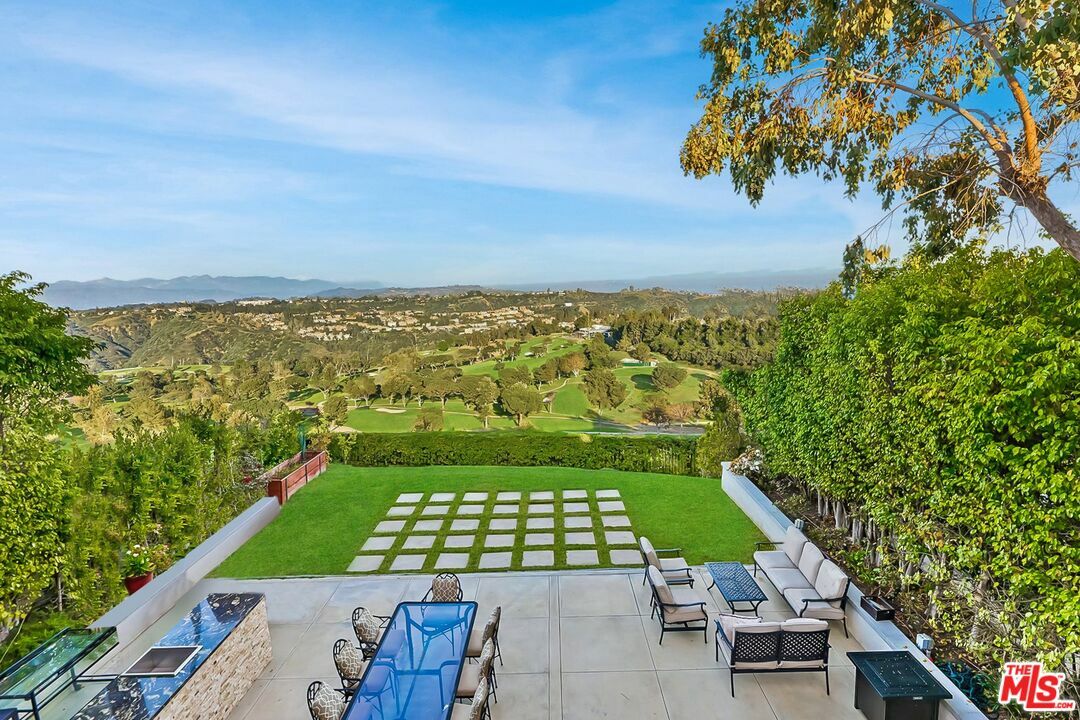 Property Photo: 2322 Canyonback Rd CA 90049