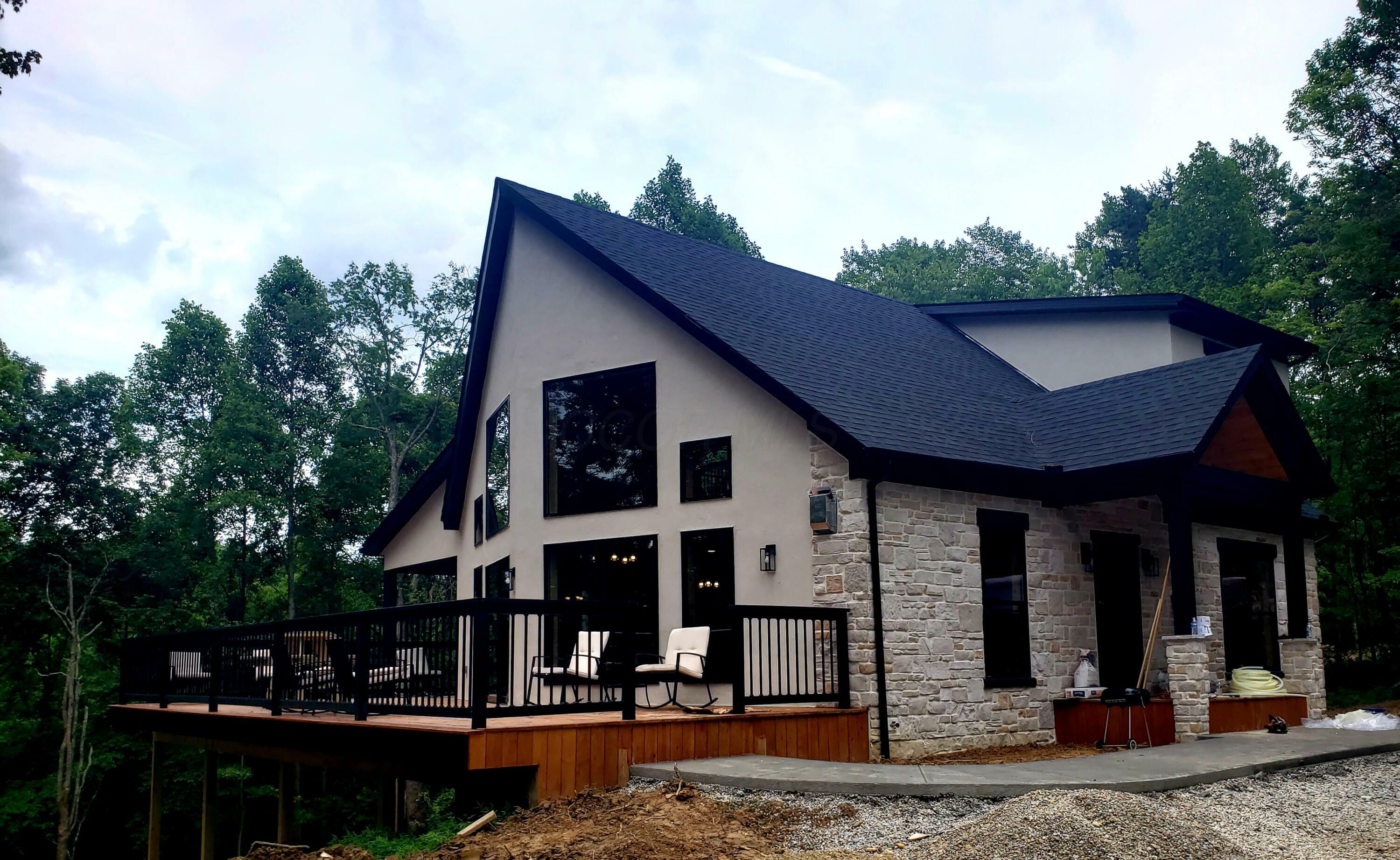 Property Photo: 18358 Buckingham Road OH 43138