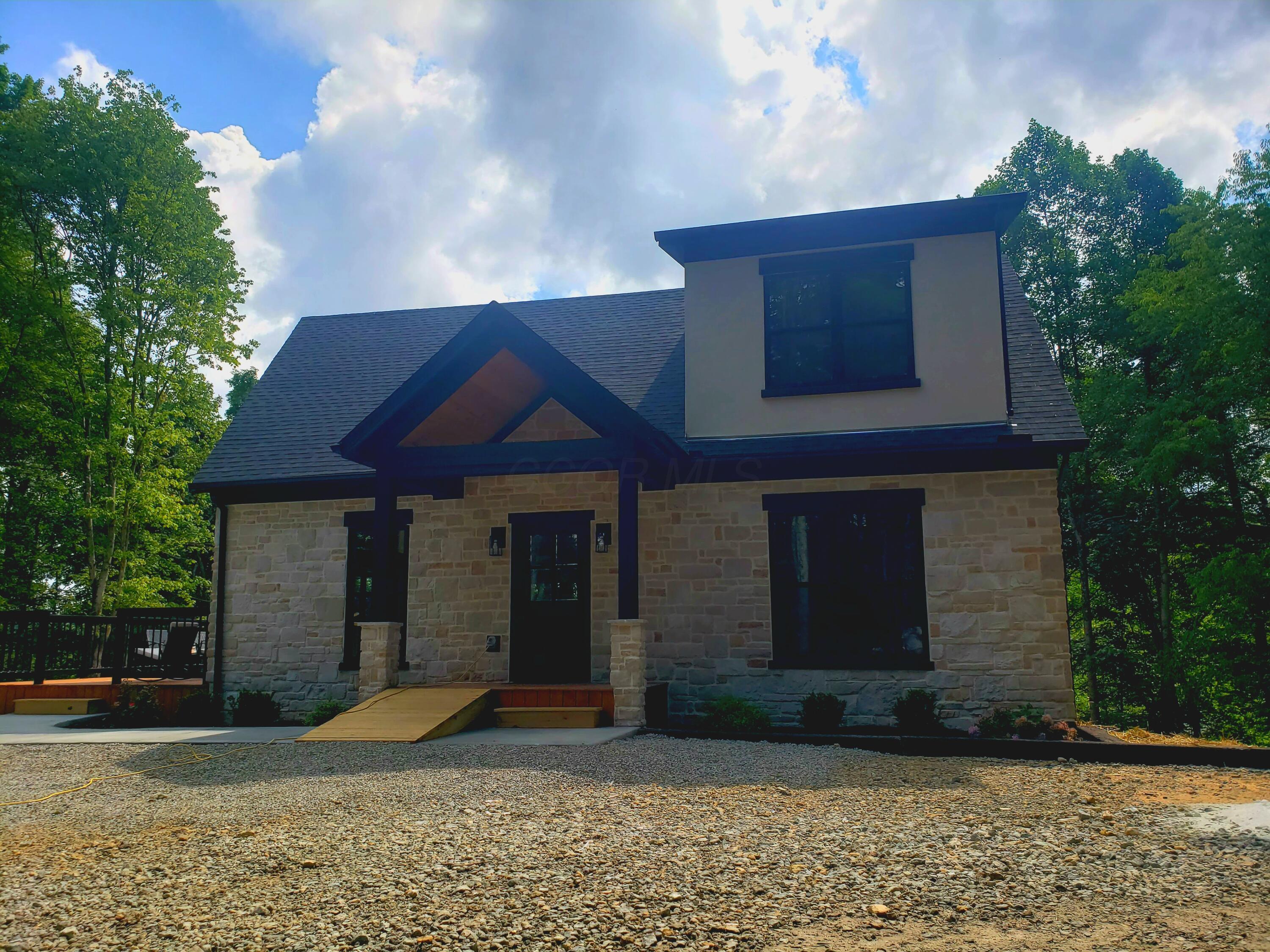 Property Photo: 18358 Buckingham Road OH 43138