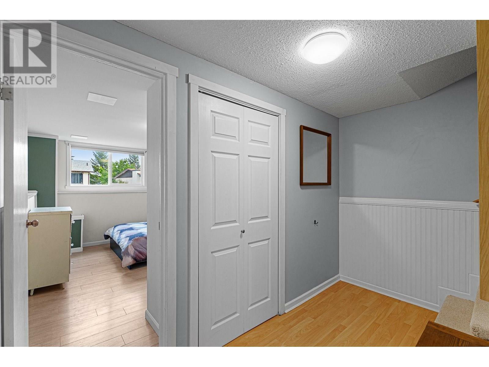 Property Photo: 251 Hollyburn Drive BC V2E 1Y9
