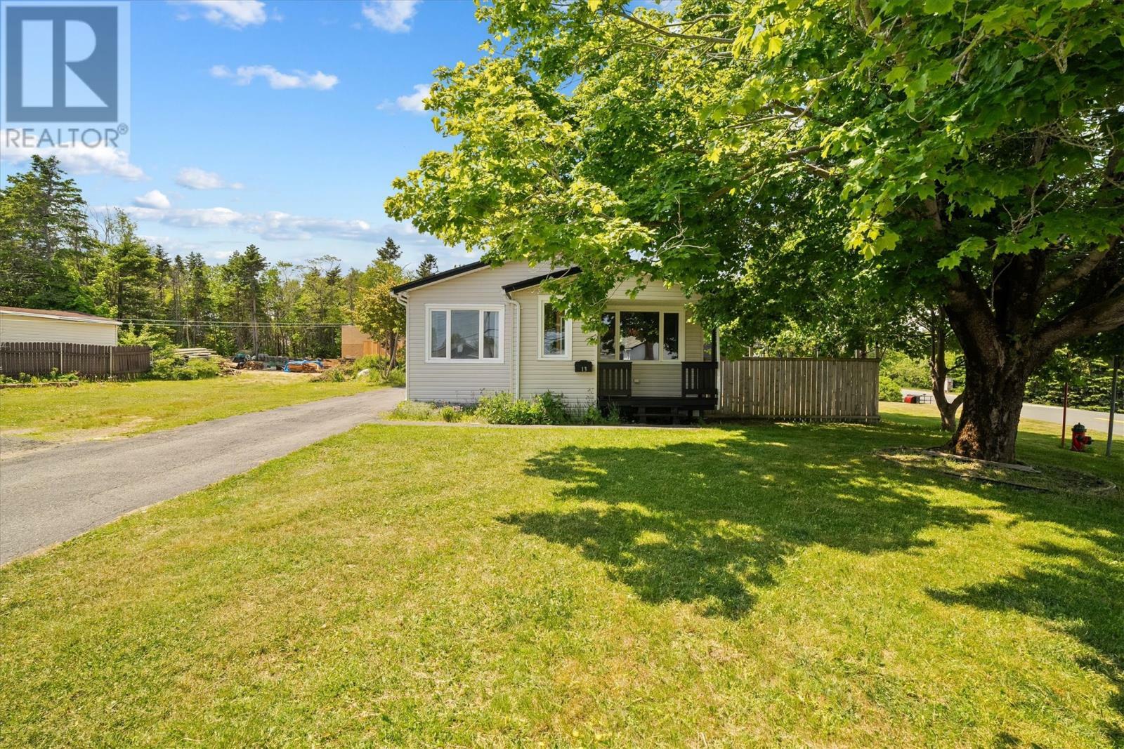 Photo de la propriété: 13 Forest Avenue NL A1N 1N9