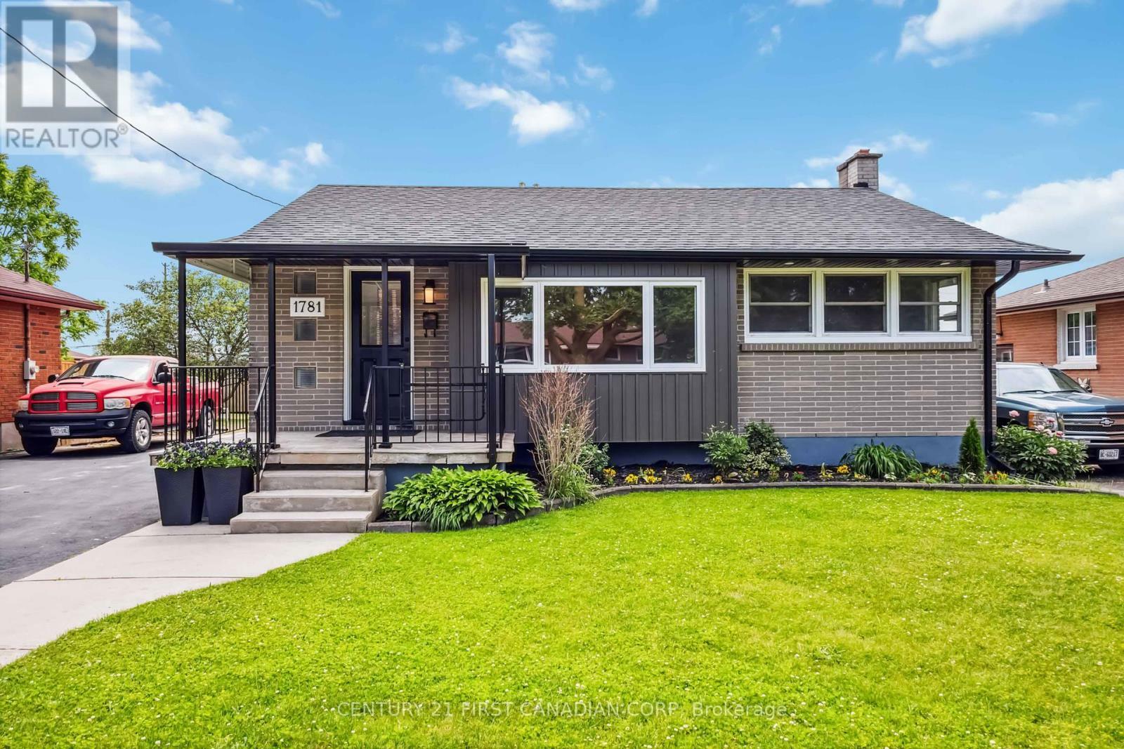 Property Photo: 1781 Whitehall Drive ON N5W 1Z2